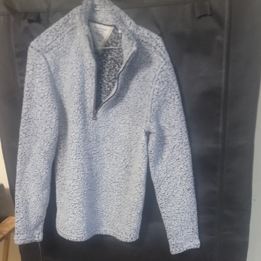 Weatherproof Vintage Black and White Pullover